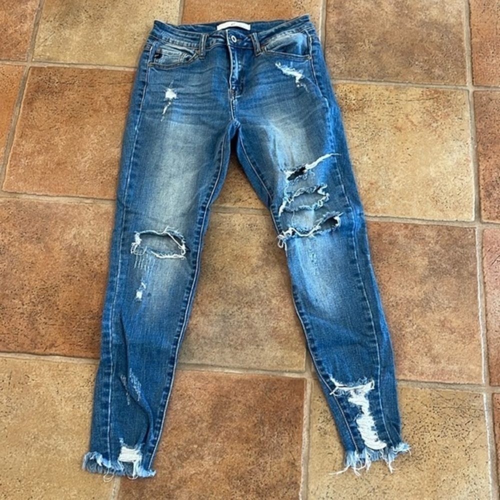 KanCan distressed skinny stretchy jeans size 26
